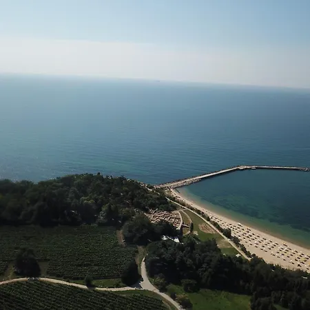 Amfora Hotel Saints Constantine and Helena