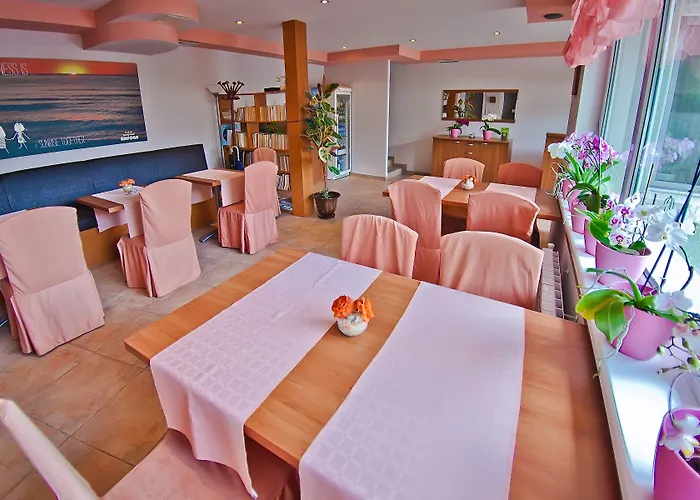 Amfora 3* Saints Constantine and Helena